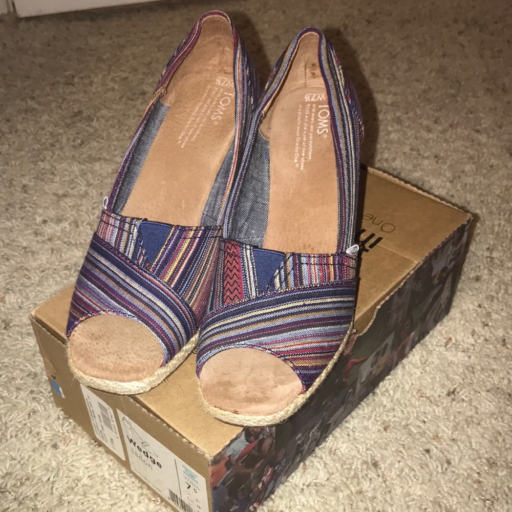 Toms Jadon Wedge Size 7.5